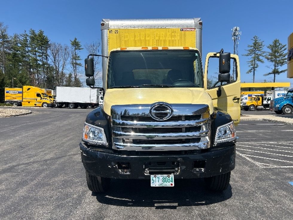 Medium Duty Box Truck-Light and Medium Duty Trucks-Hino-2015-268-Londonderry-NH-281,955\n\t\tmiles-$ 21,000 - Image 2