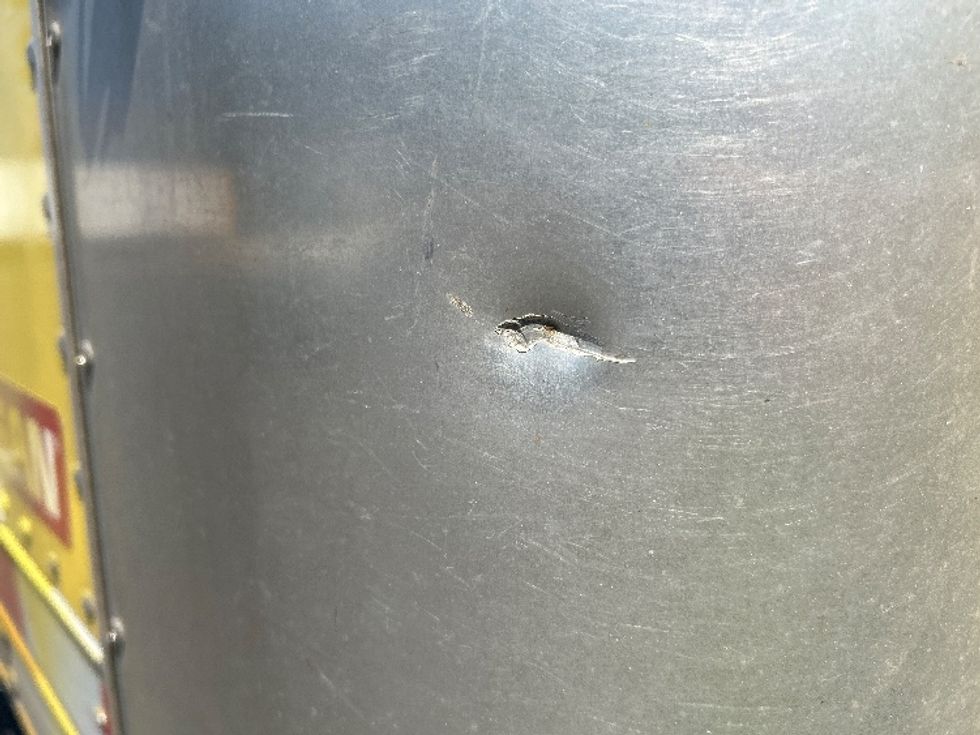 Medium Duty Box Truck-Light and Medium Duty Trucks-Hino-2015-268-Londonderry-NH-281,955\n\t\tmiles-$ 21,000 - Image 26