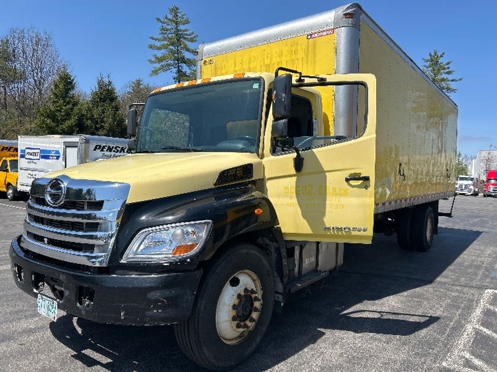 Medium Duty Box Truck-Light and Medium Duty Trucks-Hino-2015-268-Londonderry-NH-281,955\n\t\tmiles-$ 21,000 - Image 3