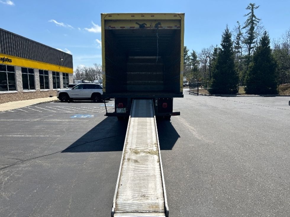 Medium Duty Box Truck-Light and Medium Duty Trucks-Hino-2015-268-Londonderry-NH-281,955\n\t\tmiles-$ 21,000 - Image 9