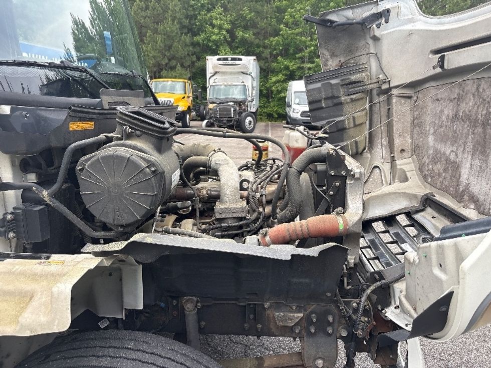 Medium Duty Box Truck-Light and Medium Duty Trucks-Hino-2015-268-Prince George-VA-102,988\n\t\tmiles-$ 52,500 - Image 22