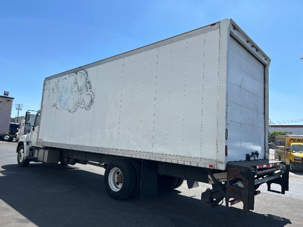 Medium Duty Box Truck-Light and Medium Duty Trucks-Hino-2015-268-Vernon-CA-134,699\n\t\tmiles-$ 24,500 - Image 6