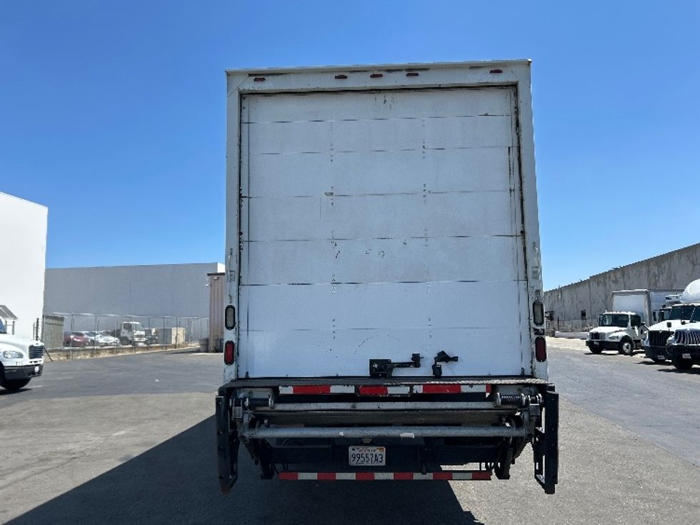Medium Duty Box Truck-Light and Medium Duty Trucks-Hino-2015-268-Vernon-CA-134,699\n\t\tmiles-$ 24,500 - Image 7