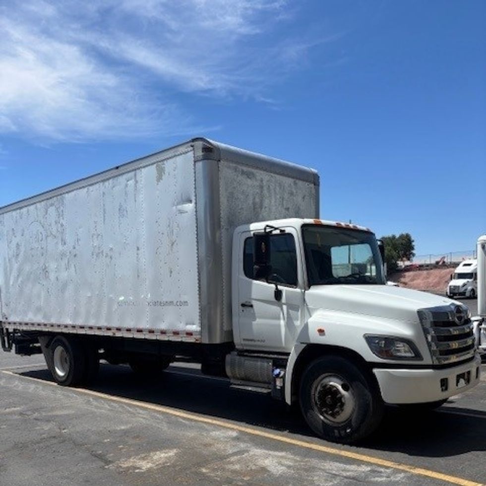 Medium Duty Box Truck-Light and Medium Duty Trucks-Hino-2016-268-Albuquerque-NM-262,109\n\t\tmiles-$ 18,500 - Image 1