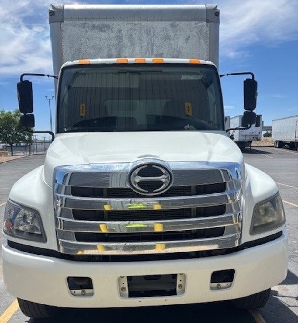 Medium Duty Box Truck-Light and Medium Duty Trucks-Hino-2016-268-Albuquerque-NM-262,109\n\t\tmiles-$ 18,500 - Image 2