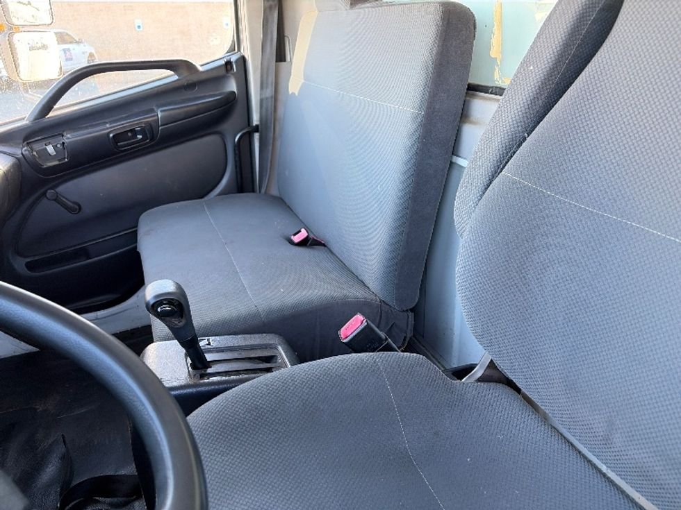 Medium Duty Box Truck-Light and Medium Duty Trucks-Hino-2016-268-Austin-TX-149,545\n\t\tmiles-$ 36,000 - Image 19