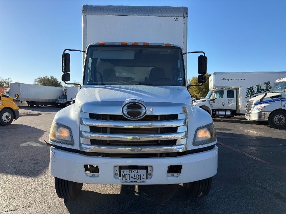 Medium Duty Box Truck-Light and Medium Duty Trucks-Hino-2016-268-Austin-TX-149,545\n\t\tmiles-$ 36,000 - Image 2