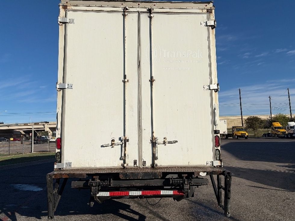 Medium Duty Box Truck-Light and Medium Duty Trucks-Hino-2016-268-Austin-TX-149,545\n\t\tmiles-$ 36,000 - Image 7