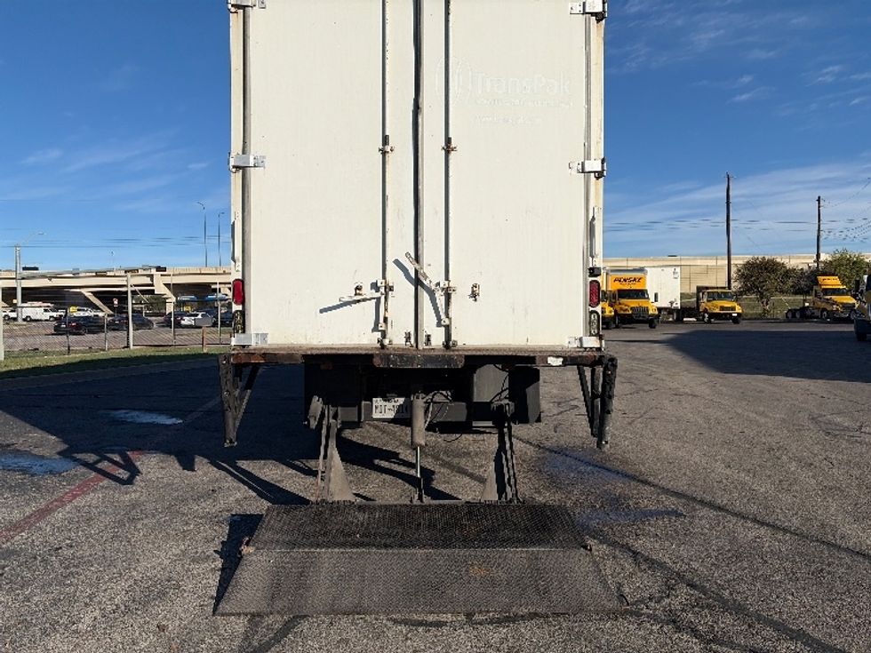 Medium Duty Box Truck-Light and Medium Duty Trucks-Hino-2016-268-Austin-TX-149,545\n\t\tmiles-$ 36,000 - Image 9