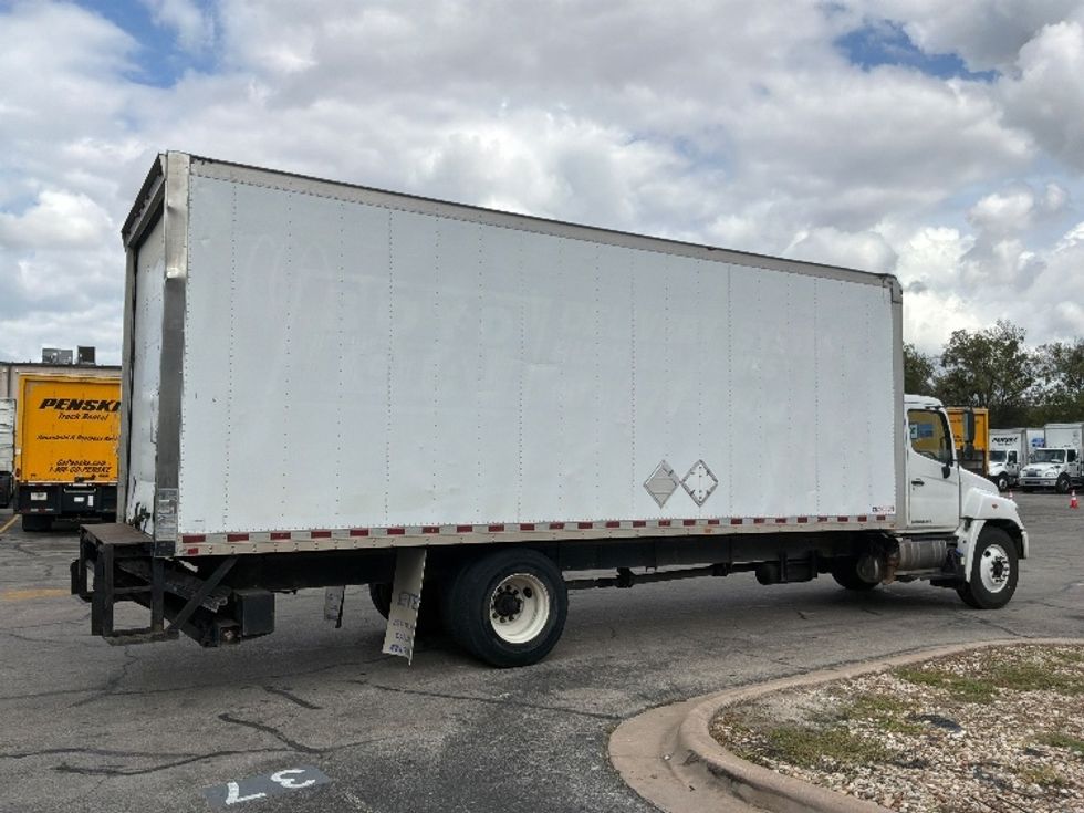 Medium Duty Box Truck-Light and Medium Duty Trucks-Hino-2016-268-Austin-TX-217,110\n\t\tmiles-$ 26,000 - Image 12