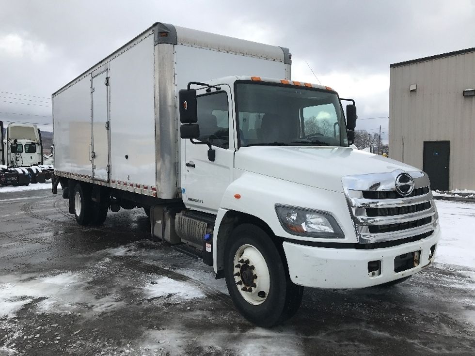 Medium Duty Box Truck-Light and Medium Duty Trucks-Hino-2016-268-Buffalo-NY-216,651\n\t\tmiles-$ 38,000 - Image 1