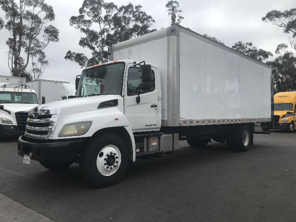 Medium Duty Box Truck-Light and Medium Duty Trucks-Hino-2016-268-Fontana-CA-161,538\n\t\tmiles-$ 49,250 - Image 3