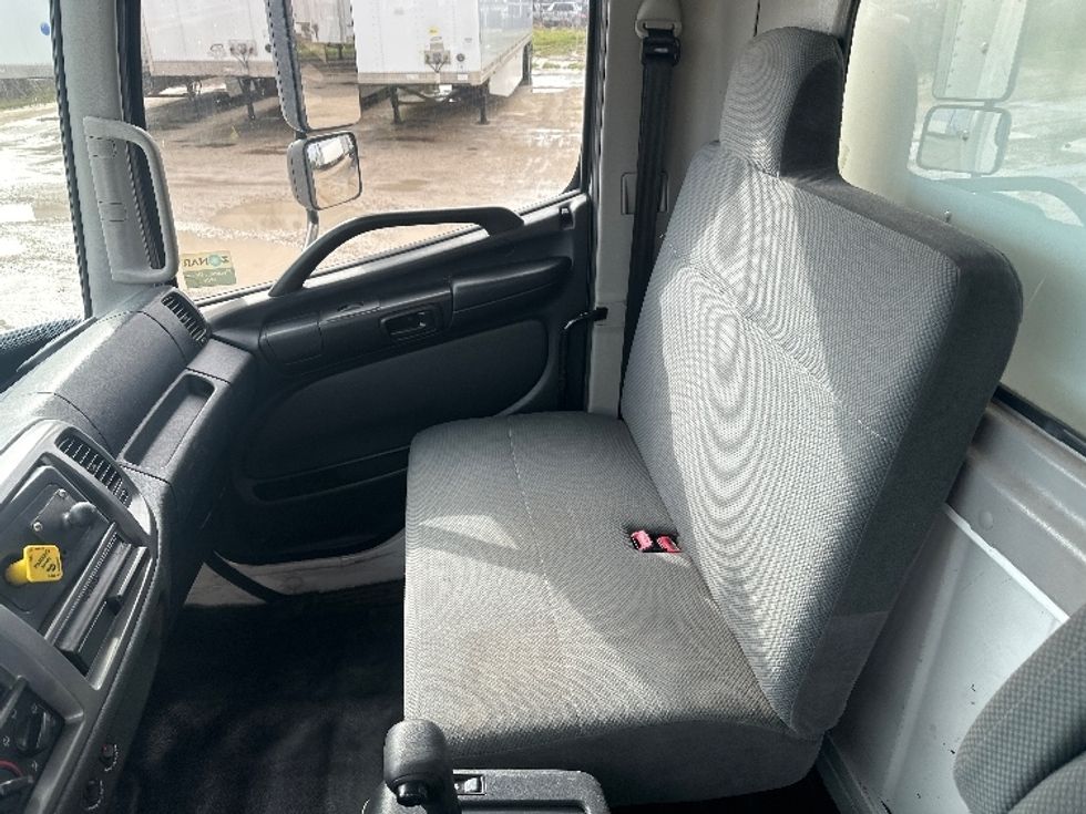 Medium Duty Box Truck-Light and Medium Duty Trucks-Hino-2016-268-North Fond Du Lac-WI-340,318\n\t\tmiles-$ 12,750 - Image 19