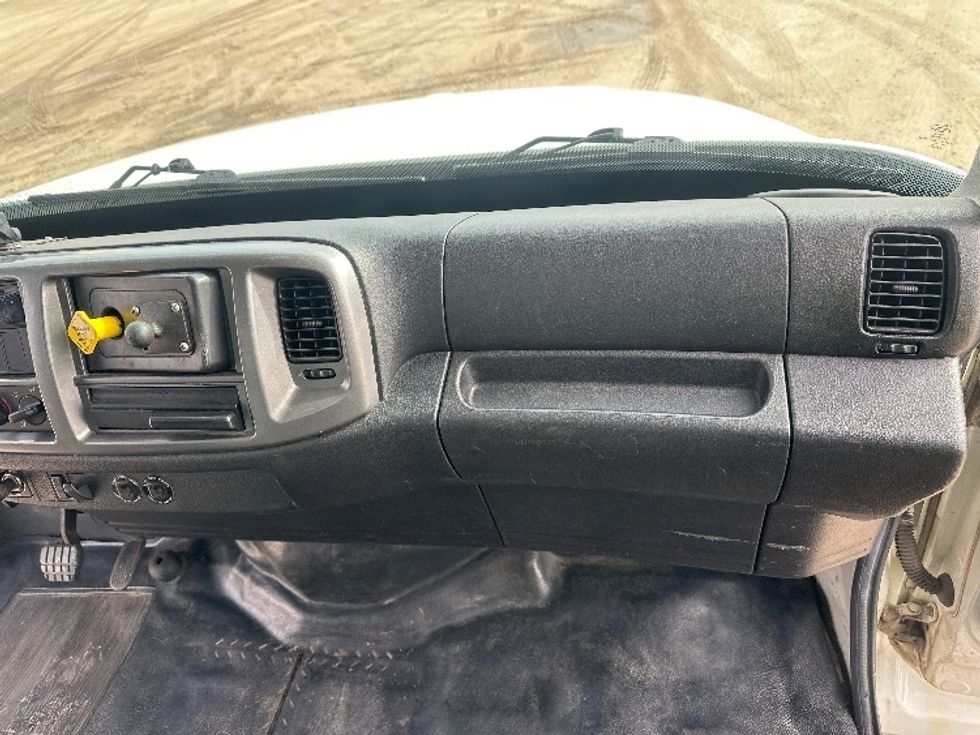 Medium Duty Box Truck-Light and Medium Duty Trucks-Hino-2016-268-North Fond Du Lac-WI-340,318\n\t\tmiles-$ 12,750 - Image 21