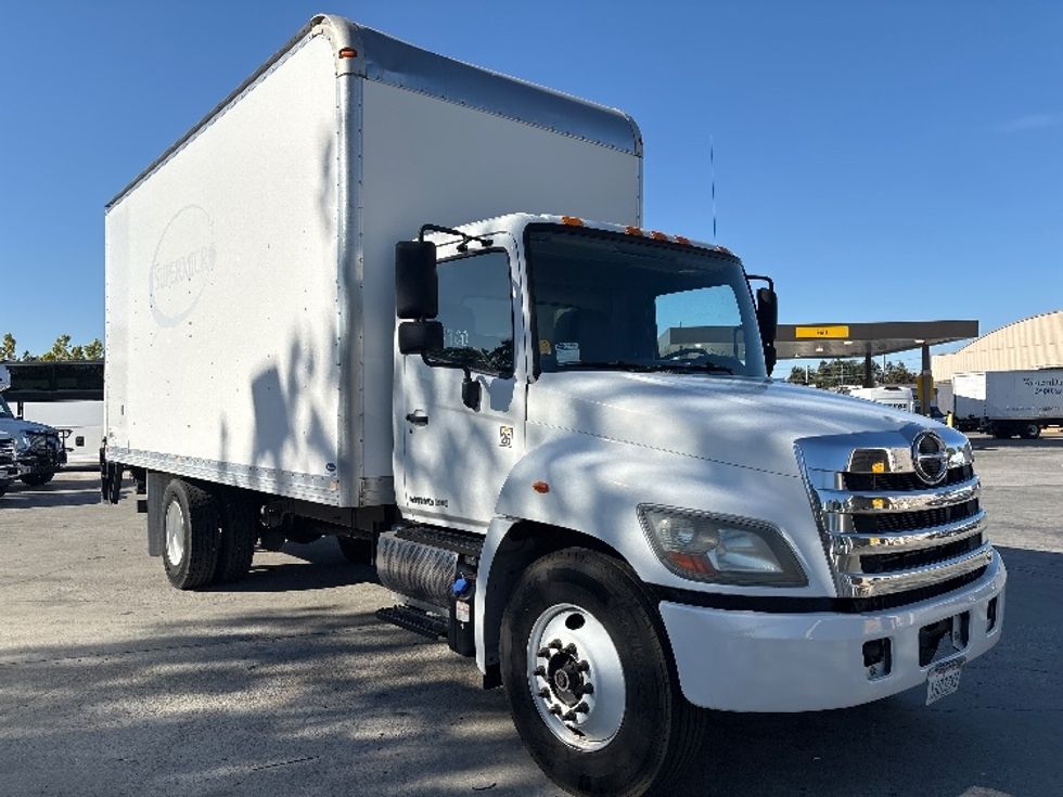 Medium Duty Box Truck-Light and Medium Duty Trucks-Hino-2016-268-Santa Clara-CA-46,182\n\t\tmiles-$ 40,250 - Image 1