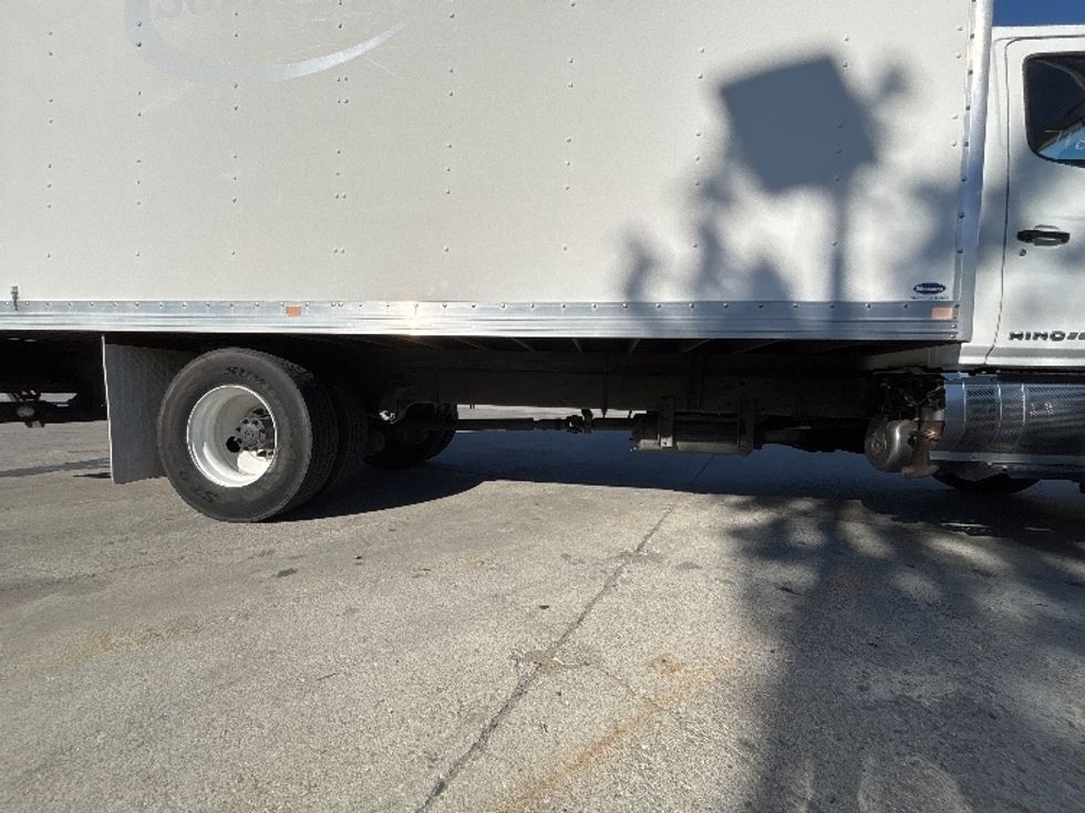 Medium Duty Box Truck-Light and Medium Duty Trucks-Hino-2016-268-Santa Clara-CA-46,182\n\t\tmiles-$ 40,250 - Image 14
