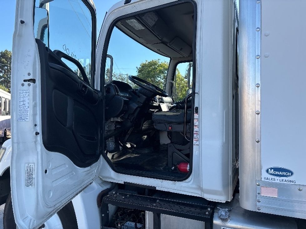 Medium Duty Box Truck-Light and Medium Duty Trucks-Hino-2016-268-Santa Clara-CA-46,182\n\t\tmiles-$ 40,250 - Image 16