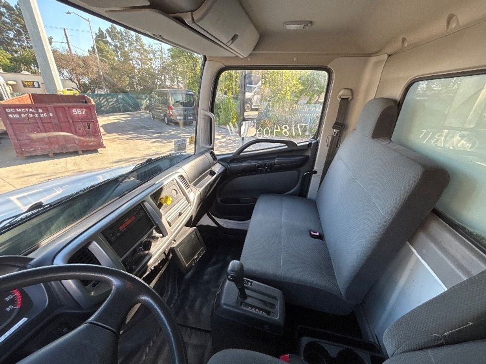 Medium Duty Box Truck-Light and Medium Duty Trucks-Hino-2016-268-Santa Clara-CA-46,182\n\t\tmiles-$ 40,250 - Image 19