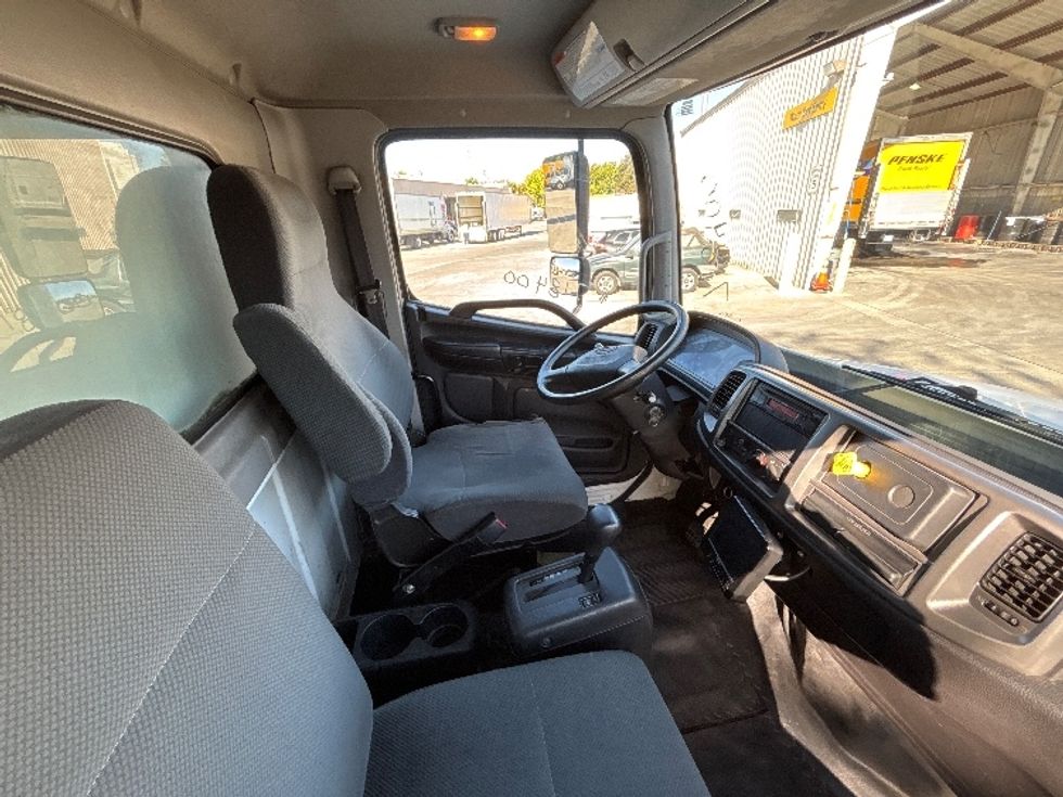 Medium Duty Box Truck-Light and Medium Duty Trucks-Hino-2016-268-Santa Clara-CA-46,182\n\t\tmiles-$ 40,250 - Image 22