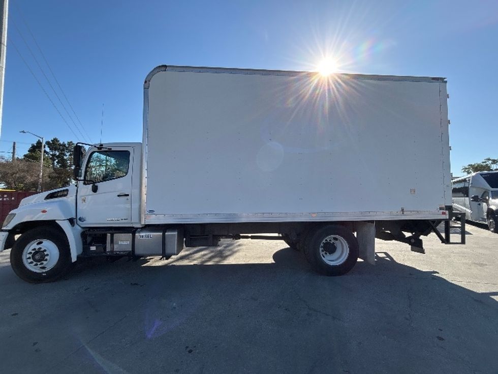 Medium Duty Box Truck-Light and Medium Duty Trucks-Hino-2016-268-Santa Clara-CA-46,182\n\t\tmiles-$ 40,250 - Image 4
