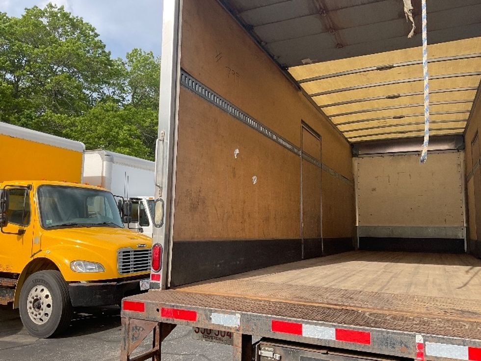 Medium Duty Box Truck-Light and Medium Duty Trucks-Hino-2016-338-Braintree-MA-244,444\n\t\tmiles-$ 27,750 - Image 11