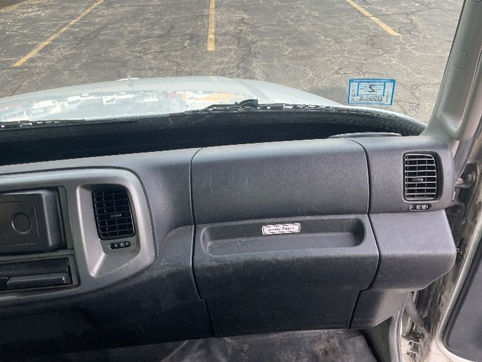 Medium Duty Box Truck-Light and Medium Duty Trucks-Hino-2016-338-Braintree-MA-244,444\n\t\tmiles-$ 27,750 - Image 21