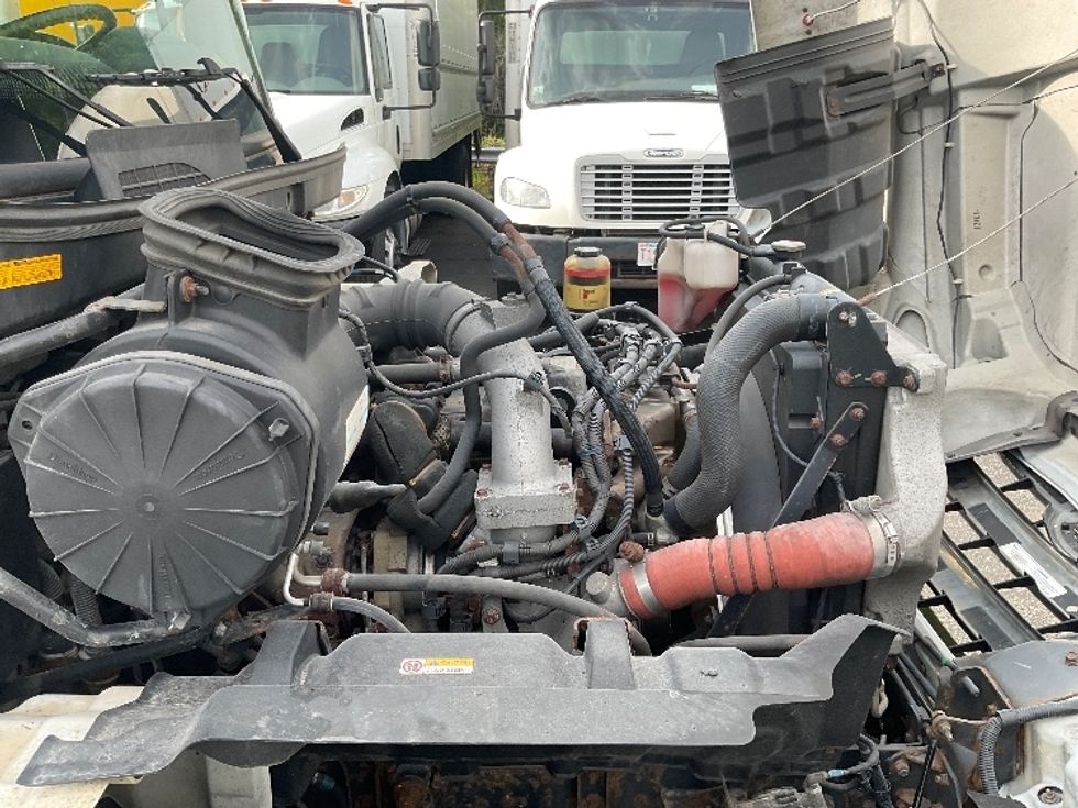 Medium Duty Box Truck-Light and Medium Duty Trucks-Hino-2016-338-Braintree-MA-244,444\n\t\tmiles-$ 27,750 - Image 23