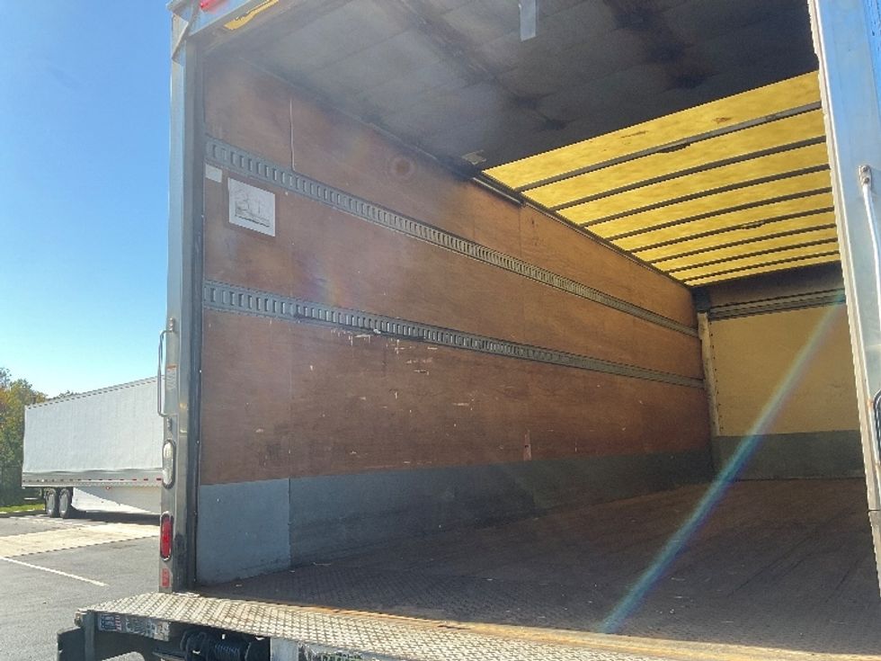 Medium Duty Box Truck-Light and Medium Duty Trucks-Hino-2016-338-Dayton-NJ-371,235\n\t\tmiles-$ 19,000 - Image 11