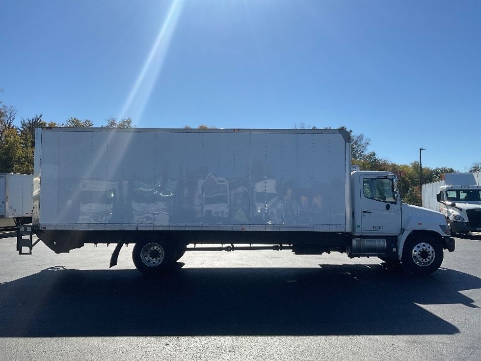 Medium Duty Box Truck-Light and Medium Duty Trucks-Hino-2016-338-Dayton-NJ-371,235\n\t\tmiles-$ 19,000 - Image 15