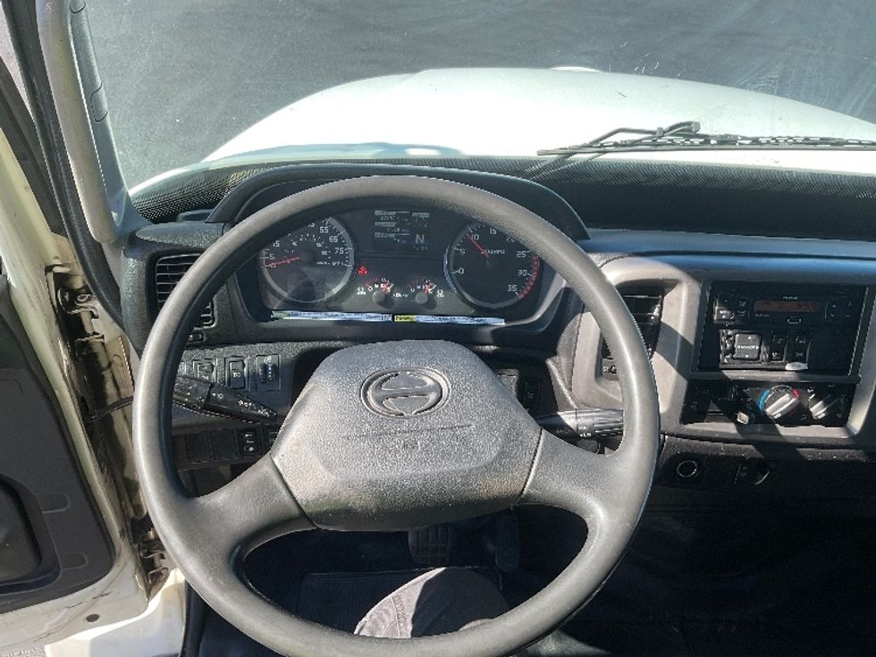 Medium Duty Box Truck-Light and Medium Duty Trucks-Hino-2016-338-Dayton-NJ-371,235\n\t\tmiles-$ 19,000 - Image 18