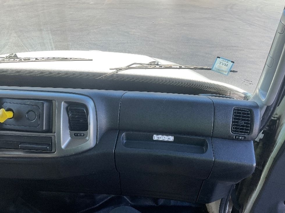 Medium Duty Box Truck-Light and Medium Duty Trucks-Hino-2016-338-Dayton-NJ-371,235\n\t\tmiles-$ 19,000 - Image 21