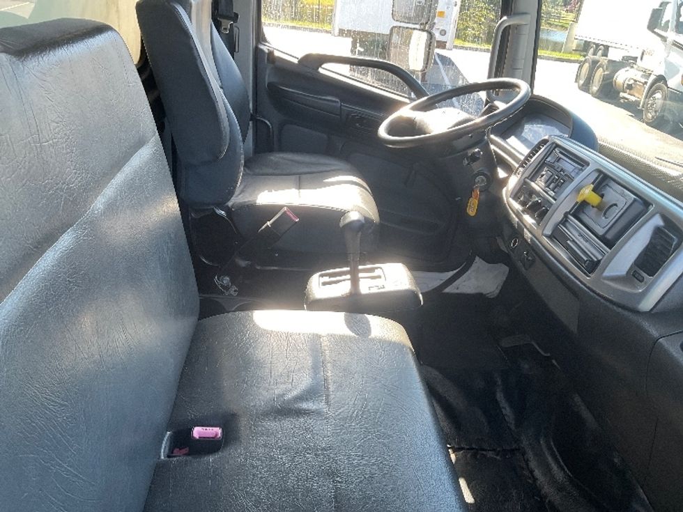 Medium Duty Box Truck-Light and Medium Duty Trucks-Hino-2016-338-Dayton-NJ-371,235\n\t\tmiles-$ 19,000 - Image 22