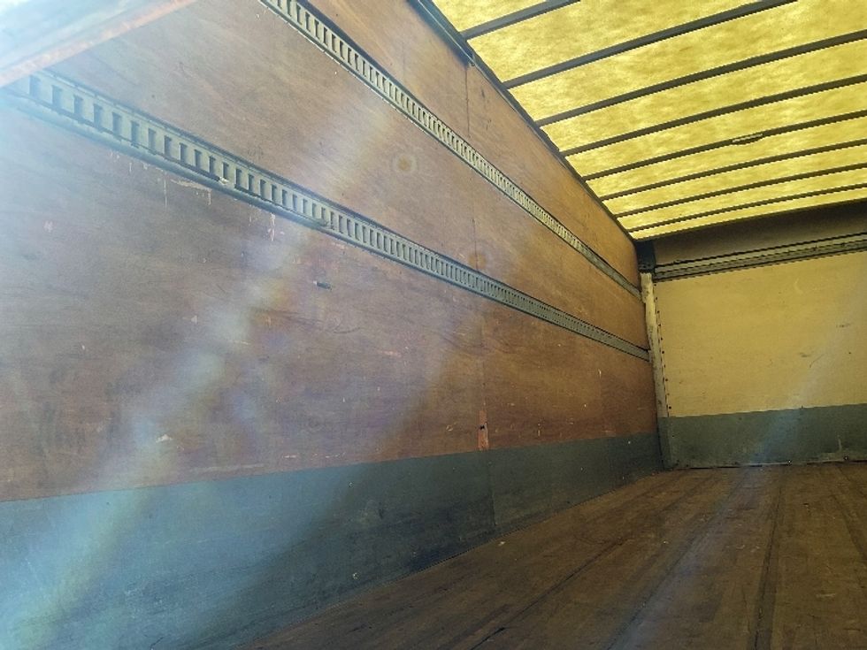 Medium Duty Box Truck-Light and Medium Duty Trucks-Hino-2016-338-Dayton-NJ-371,235\n\t\tmiles-$ 19,000 - Image 26