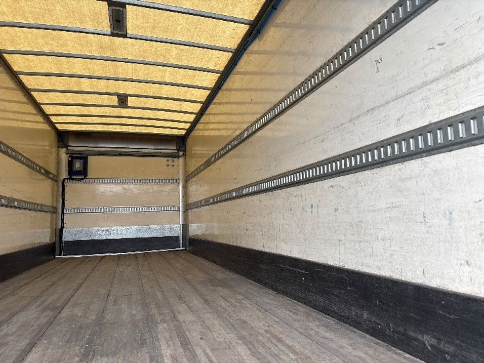 Medium Duty Box Truck-Light and Medium Duty Trucks-Hino-2016-338-Everett-WA-151,230\n\t\tmiles-$ 40,000 - Image 12
