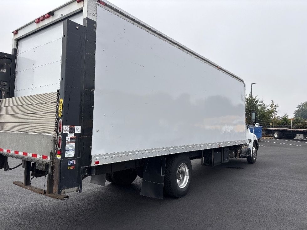Medium Duty Box Truck-Light and Medium Duty Trucks-Hino-2016-338-Everett-WA-151,230\n\t\tmiles-$ 40,000 - Image 13