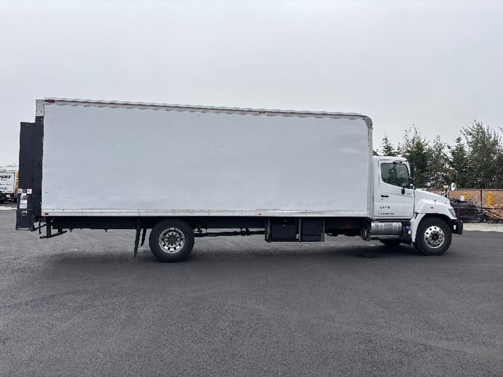 Medium Duty Box Truck-Light and Medium Duty Trucks-Hino-2016-338-Everett-WA-151,230\n\t\tmiles-$ 40,000 - Image 15