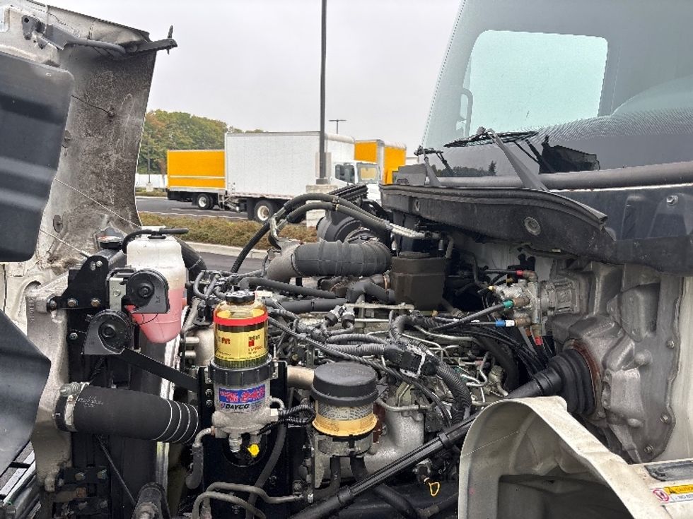 Medium Duty Box Truck-Light and Medium Duty Trucks-Hino-2016-338-Everett-WA-151,230\n\t\tmiles-$ 40,000 - Image 24