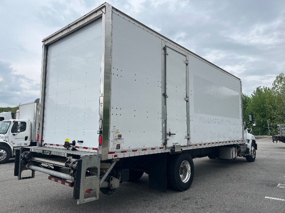 Medium Duty Box Truck-Light and Medium Duty Trucks-Hino-2016-338-King Of Prussia-PA-96,303\n\t\tmiles-$ 43,000 - Image 13