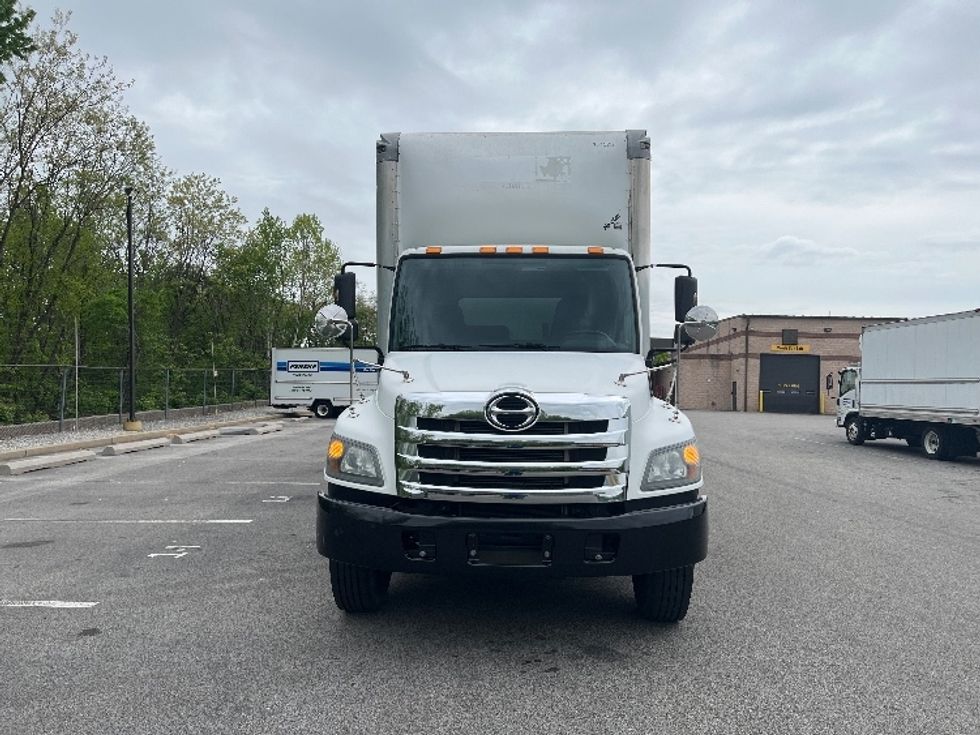 Medium Duty Box Truck-Light and Medium Duty Trucks-Hino-2016-338-King Of Prussia-PA-96,303\n\t\tmiles-$ 43,000 - Image 2