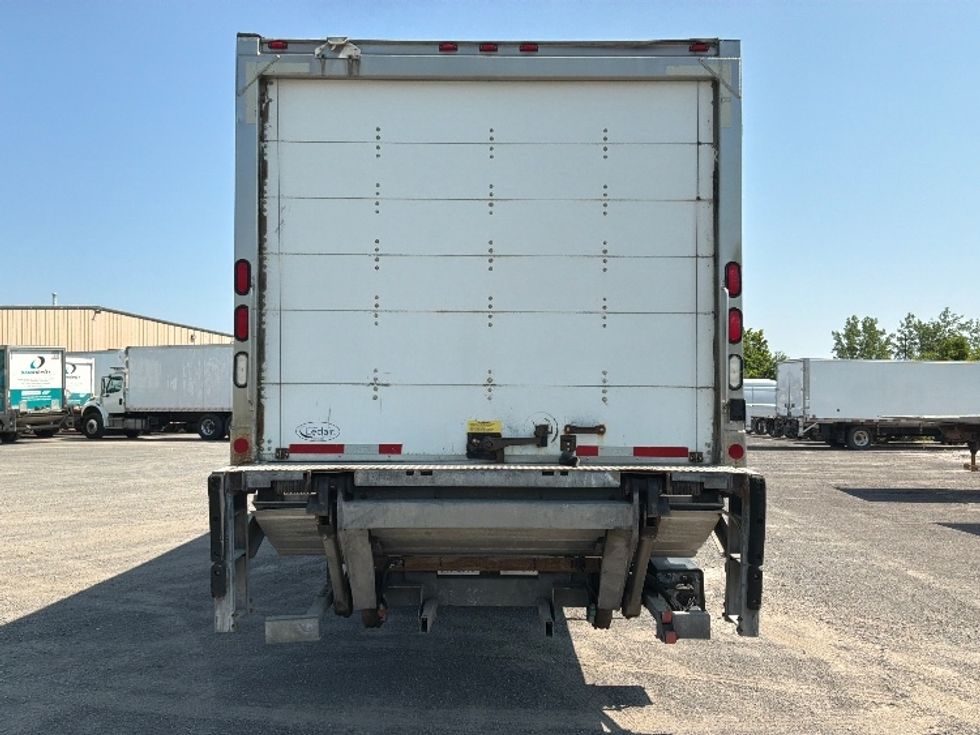 Medium Duty Box Truck-Light and Medium Duty Trucks-Hino-2016-338-Montreal-PQ-484,617\n\t\tkm-$ 15,000 - Image 7