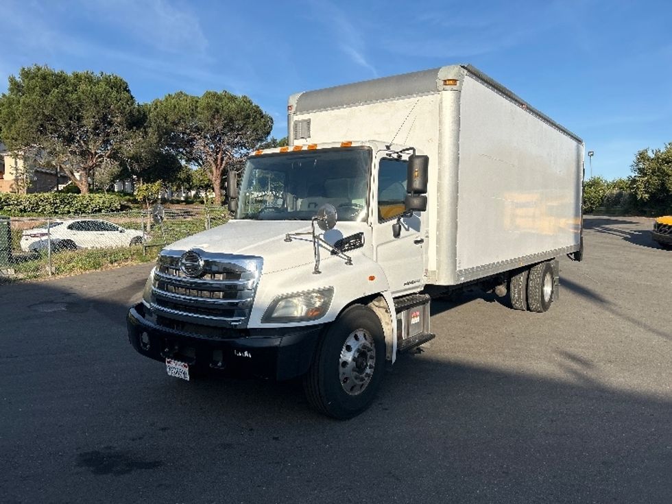 Medium Duty Box Truck-Light and Medium Duty Trucks-Hino-2016-338-San Diego-CA-103,140\n\t\tmiles-$ 45,500 - Image 3