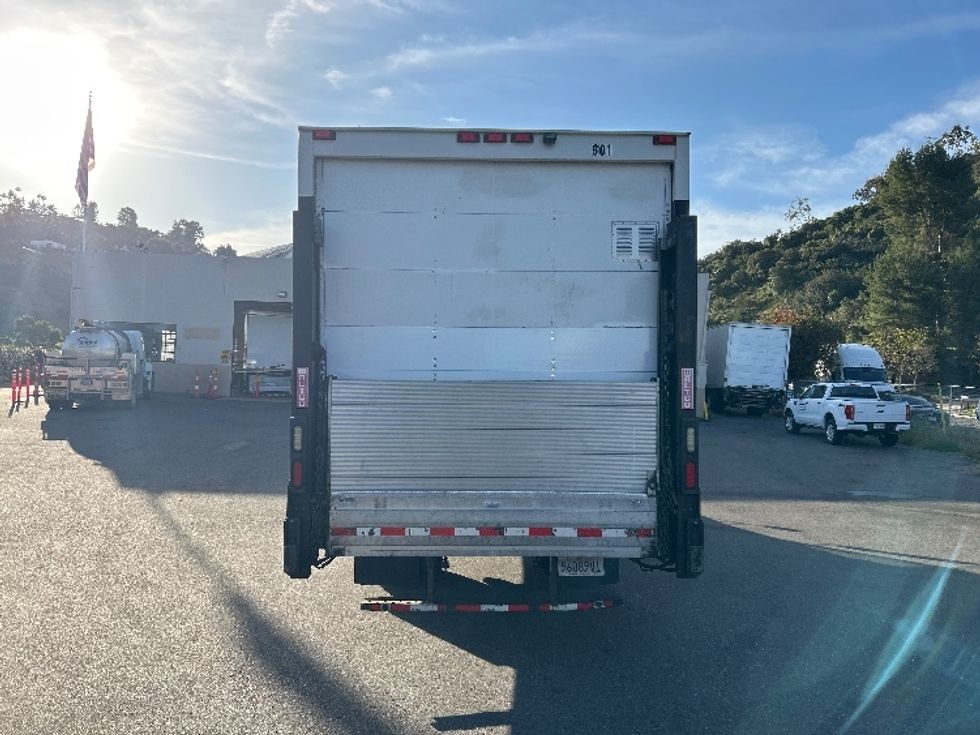 Medium Duty Box Truck-Light and Medium Duty Trucks-Hino-2016-338-San Diego-CA-103,140\n\t\tmiles-$ 45,500 - Image 7