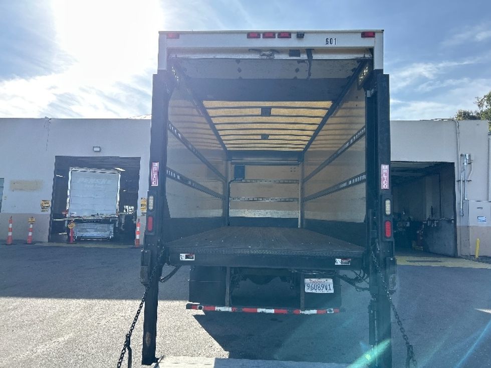Medium Duty Box Truck-Light and Medium Duty Trucks-Hino-2016-338-San Diego-CA-103,140\n\t\tmiles-$ 45,500 - Image 8