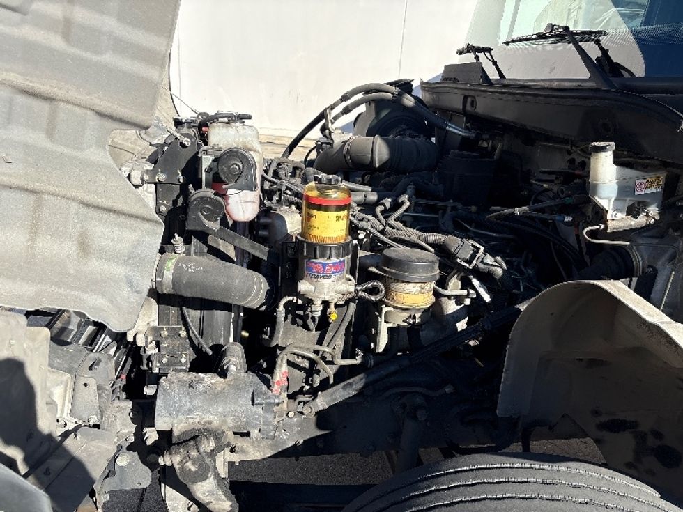 Medium Duty Box Truck-Light and Medium Duty Trucks-Hino-2016-338-Torrance-CA-209,382\n\t\tmiles-$ 31,250 - Image 23