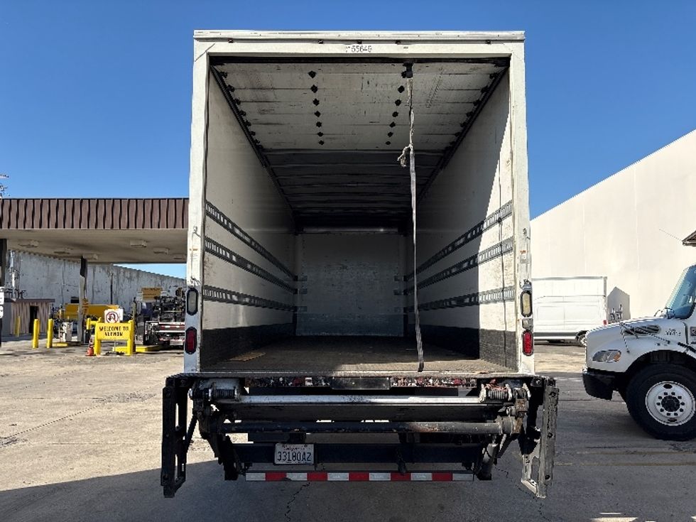 Medium Duty Box Truck-Light and Medium Duty Trucks-Hino-2016-338-Torrance-CA-209,382\n\t\tmiles-$ 31,250 - Image 8