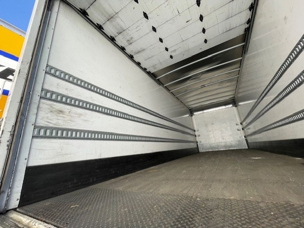 Medium Duty Box Truck-Light and Medium Duty Trucks-Hino-2016-338-Torrance-CA-209,615\n\t\tmiles-$ 31,250 - Image 11