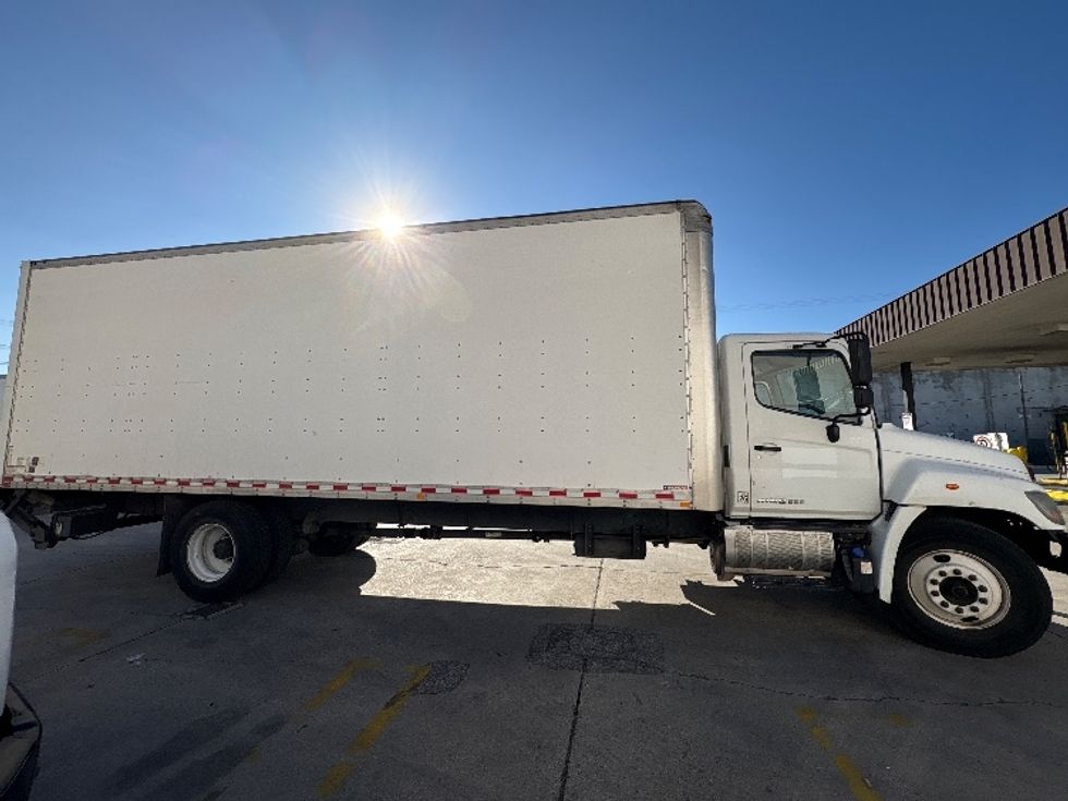 Medium Duty Box Truck-Light and Medium Duty Trucks-Hino-2016-338-Torrance-CA-209,615\n\t\tmiles-$ 31,250 - Image 15