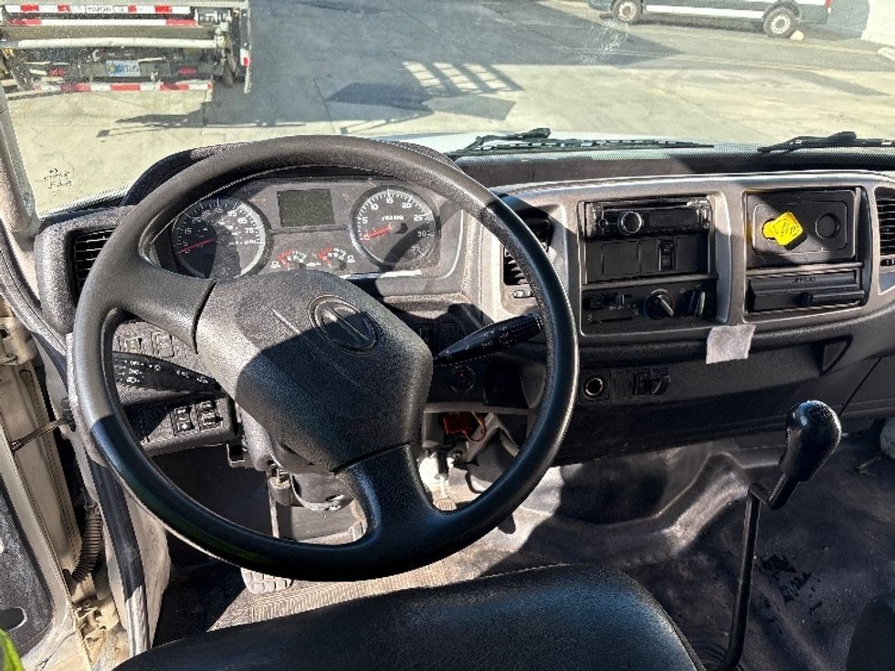 Medium Duty Box Truck-Light and Medium Duty Trucks-Hino-2016-338-Torrance-CA-209,615\n\t\tmiles-$ 31,250 - Image 18