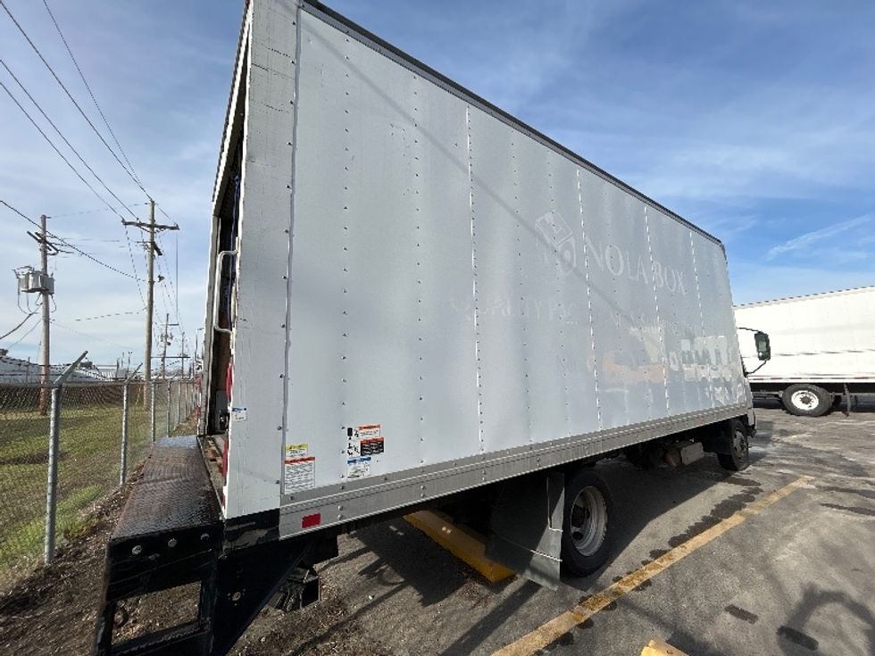 Medium Duty Box Truck-Light and Medium Duty Trucks-Hino-2017-195-Harahan-LA-185,251\n\t\tmiles-$ 15,000 - Image 12