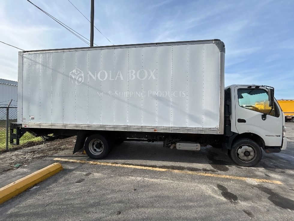 Medium Duty Box Truck-Light and Medium Duty Trucks-Hino-2017-195-Harahan-LA-185,251\n\t\tmiles-$ 15,000 - Image 14